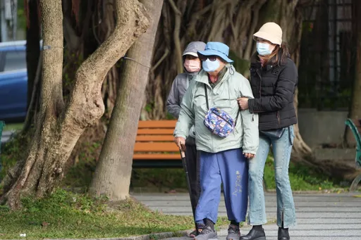 8億失智人瑞娶68歲看護！律師揪疑點罵「這2人」：有良心嗎