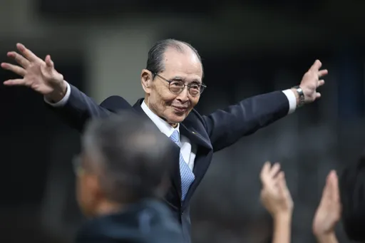 台灣啦啦隊連王貞治都說讚！「很羨慕現在的球員」