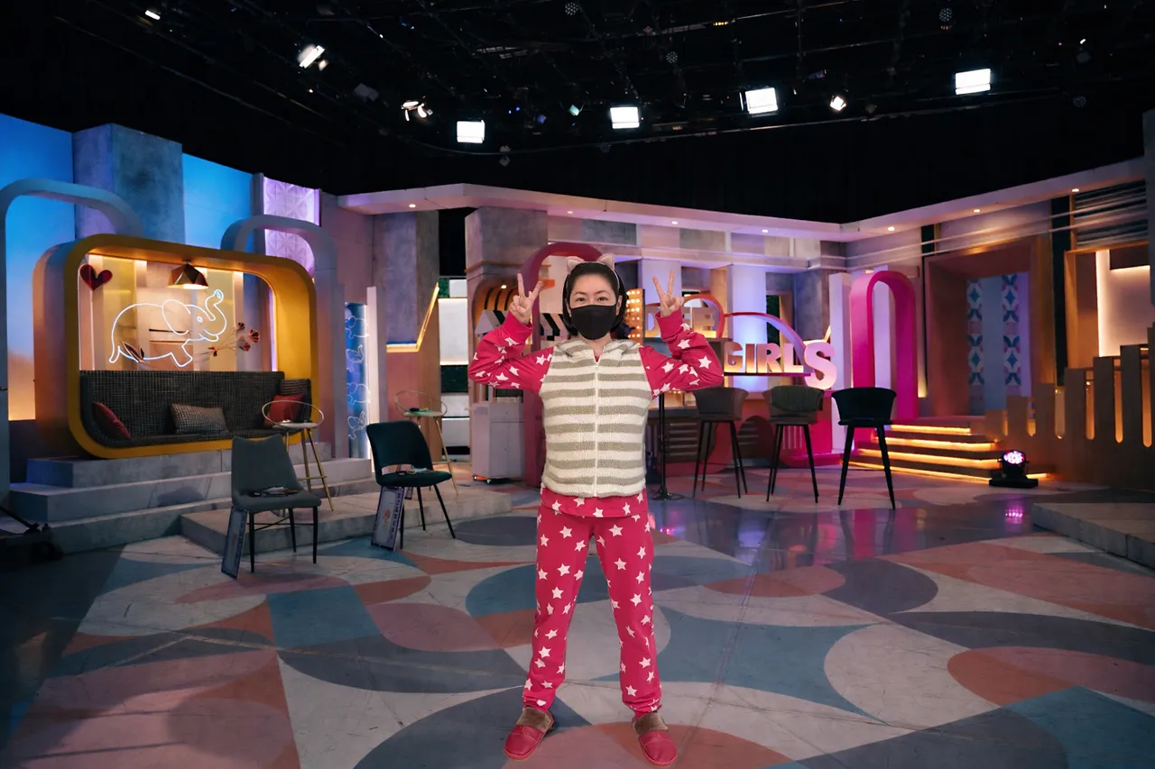 小S重返螢光幕前。東森綜合提供