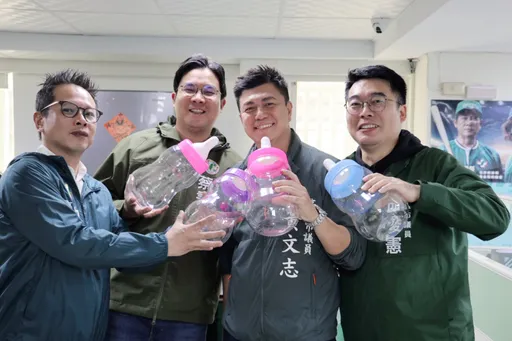 奶爸連線！「育兒友善問政連線」完成高雄市議員初選登記　力推育兒基金