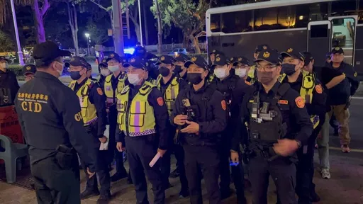 春節維安第一夜　高雄出動520警力擴大臨檢