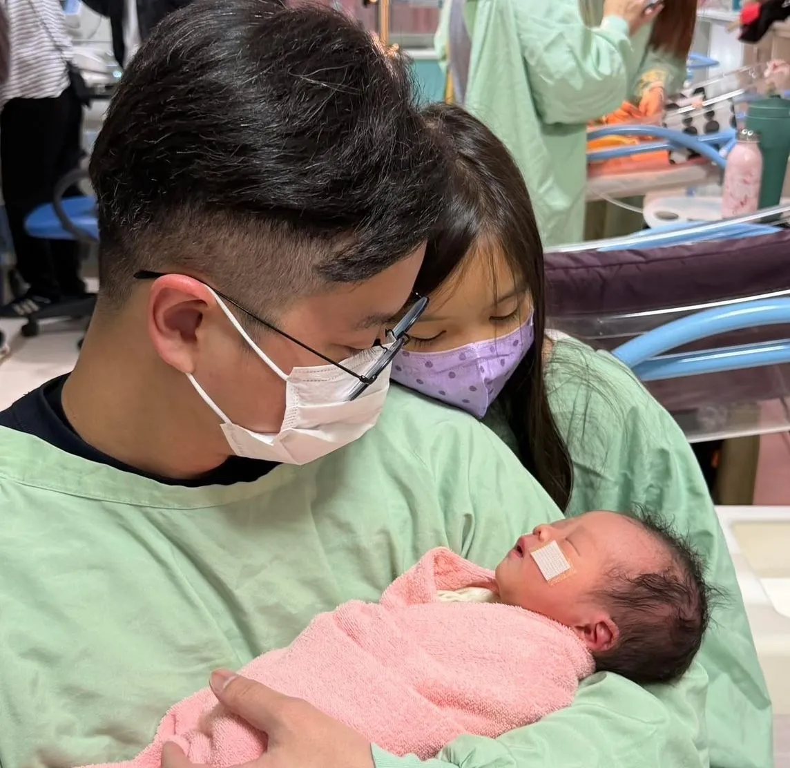 冰雪中的圍爐年夜飯　凌濤憶留美過年：「家人在哪裡，家就在哪裡」