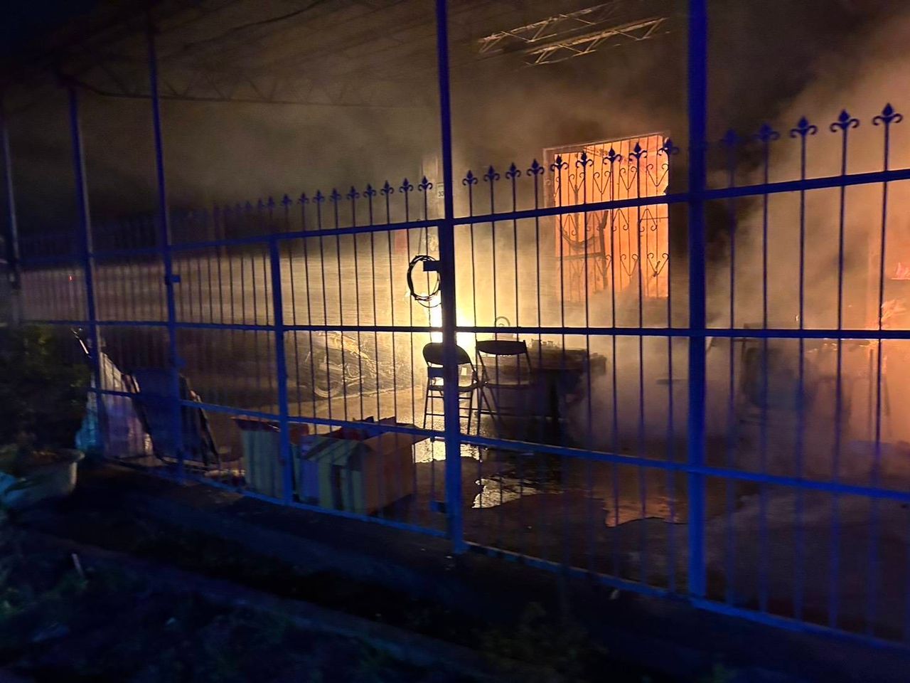 屏東清晨惡火 警消撲滅入內搜索 獨居屋主成焦屍