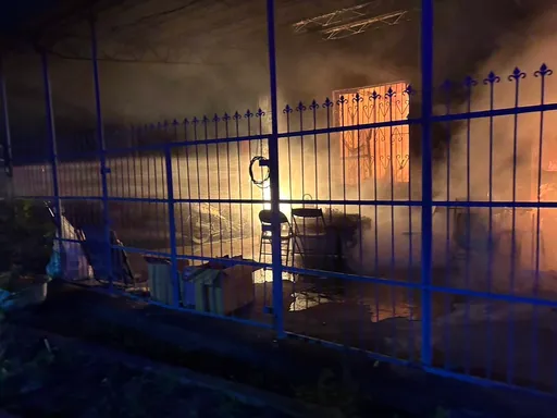 屏東清晨惡火　警消撲滅入內搜索　獨居屋主成焦屍