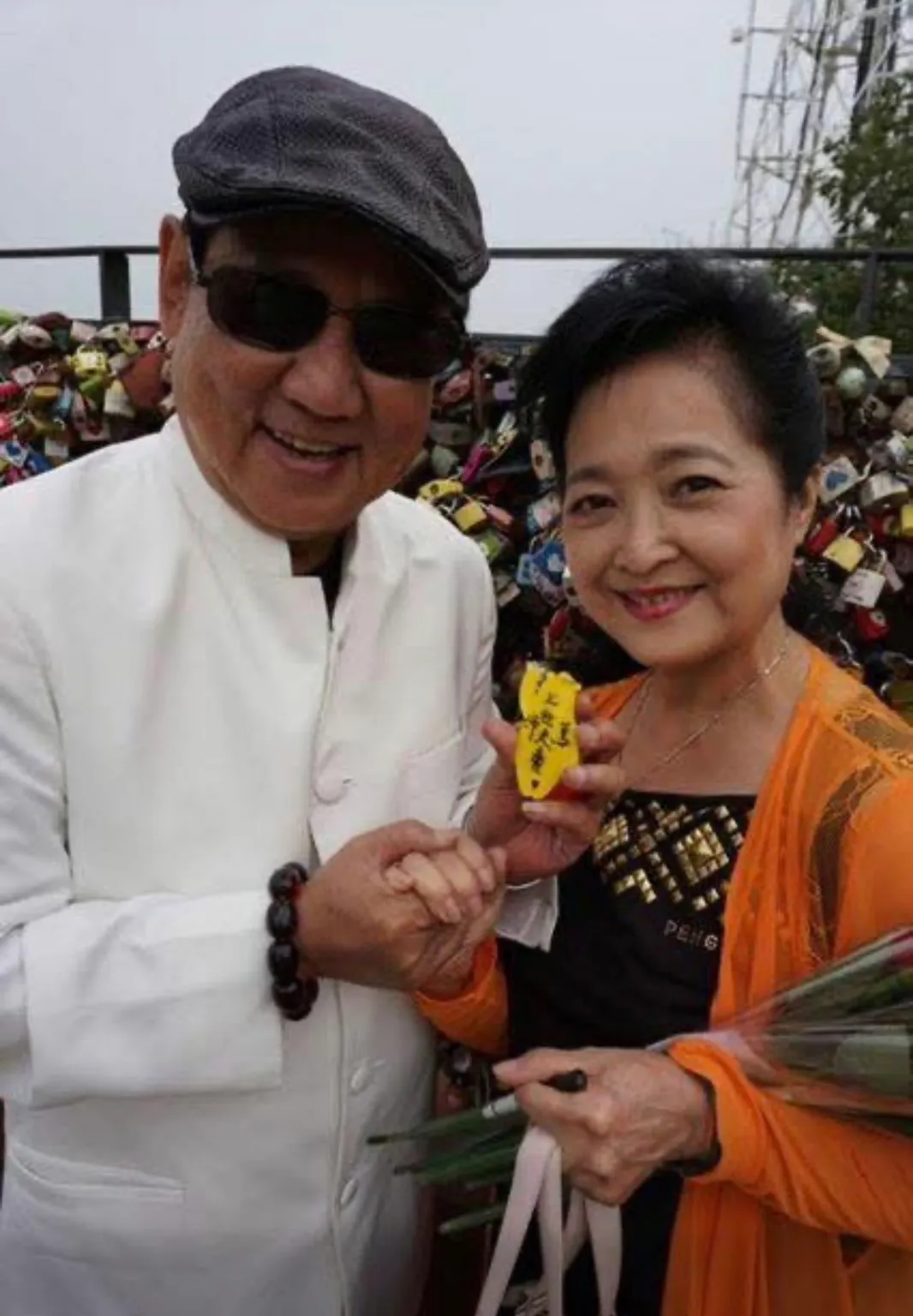 沛小嵐（右）和馬如龍鶼鰈情深。翻攝自馬如龍（專屬粉絲網頁）