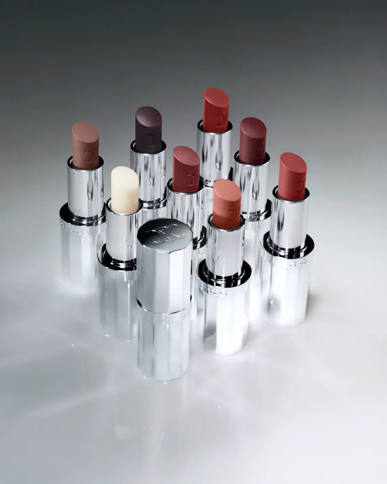 CELINE Beauté LE ROUGE CELINE霧光潤唇膏。品牌提供