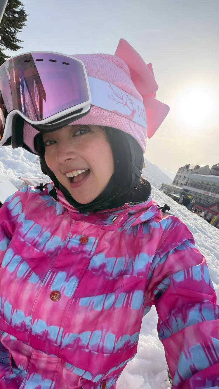 阿喜傳了滑雪照片給經紀人，沒有任何回應。阿喜提供