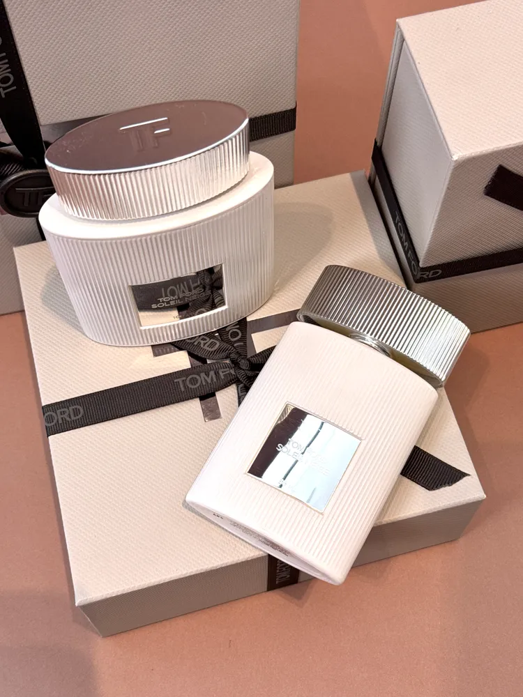 TOM FORD設計師系列冬日光芒，10ml／1850元、50ml／6200元、100ml／8650元。張家玲攝
