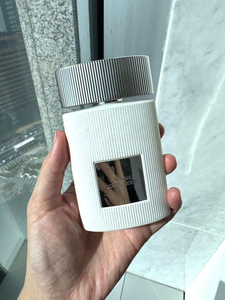 TOM FORD設計師系列冬日光芒，10ml／1850元、50ml／6200元、100ml／8650元。張家玲攝
