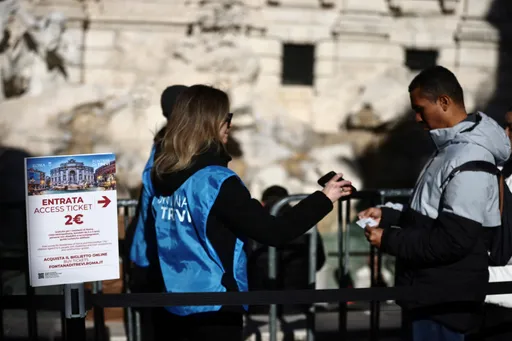 許個願也要買票！羅馬特雷維噴泉75元入場制上路