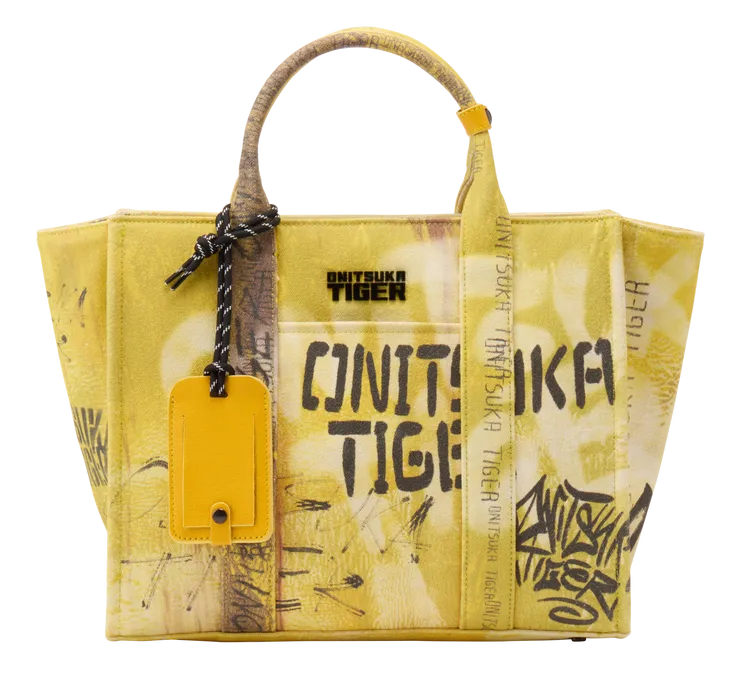 Onitsuka Tiger GRAFFITI塗鴉托特包，1萬3700元。品牌提供