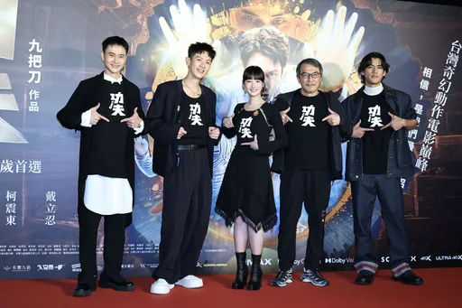 柯震東自備行軍床打累就躺　《功夫》片場擺床供按摩服務