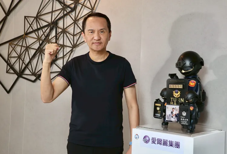 愛爾麗集團總裁常如山強調，愛爾麗集團招募醫師的前提就是必須完成完整PGY訓練，這一直都是內部標準，而非因政策才調整。莊宗達攝