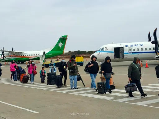 近1500人次有救！濃霧取消34架次航班　國航、軍機今支援