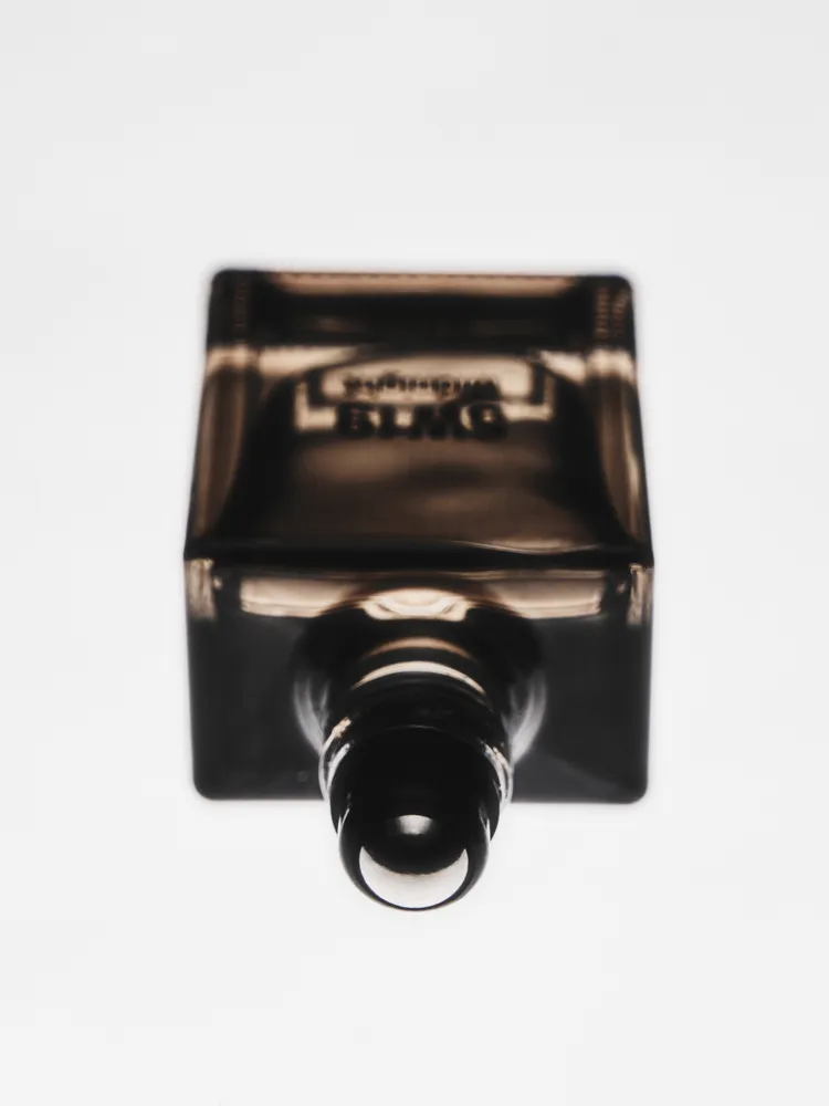 SW19 OIL PARFUM Midnight城市隨行滾珠香氛精油，1380元。品牌提供