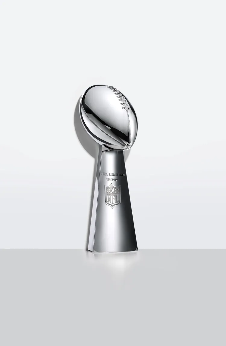 Tiffany Vince Lombardi獎盃。品牌提供
