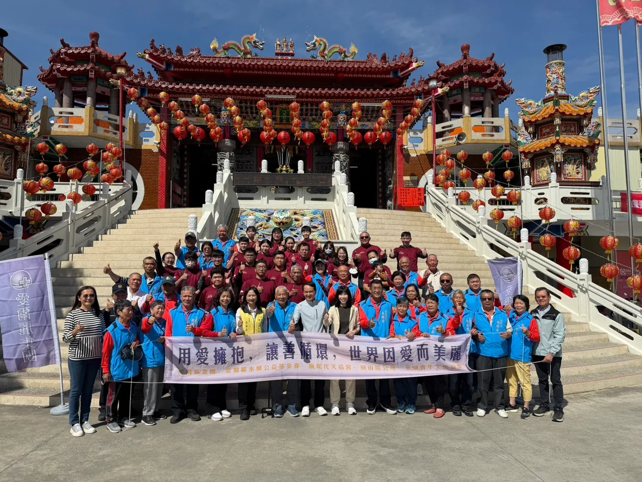 常如山連續11年到旗尾代天后宮發放紅包給長者。旗尾代天后宮提供