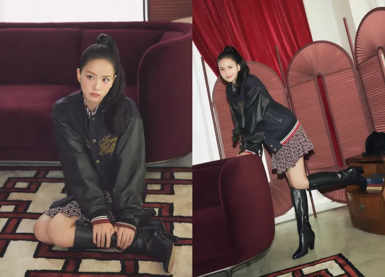 Jisoo穿著黑色皮革外套內搭斜紋迷你襯衫洋裝、及膝長靴。品牌提供