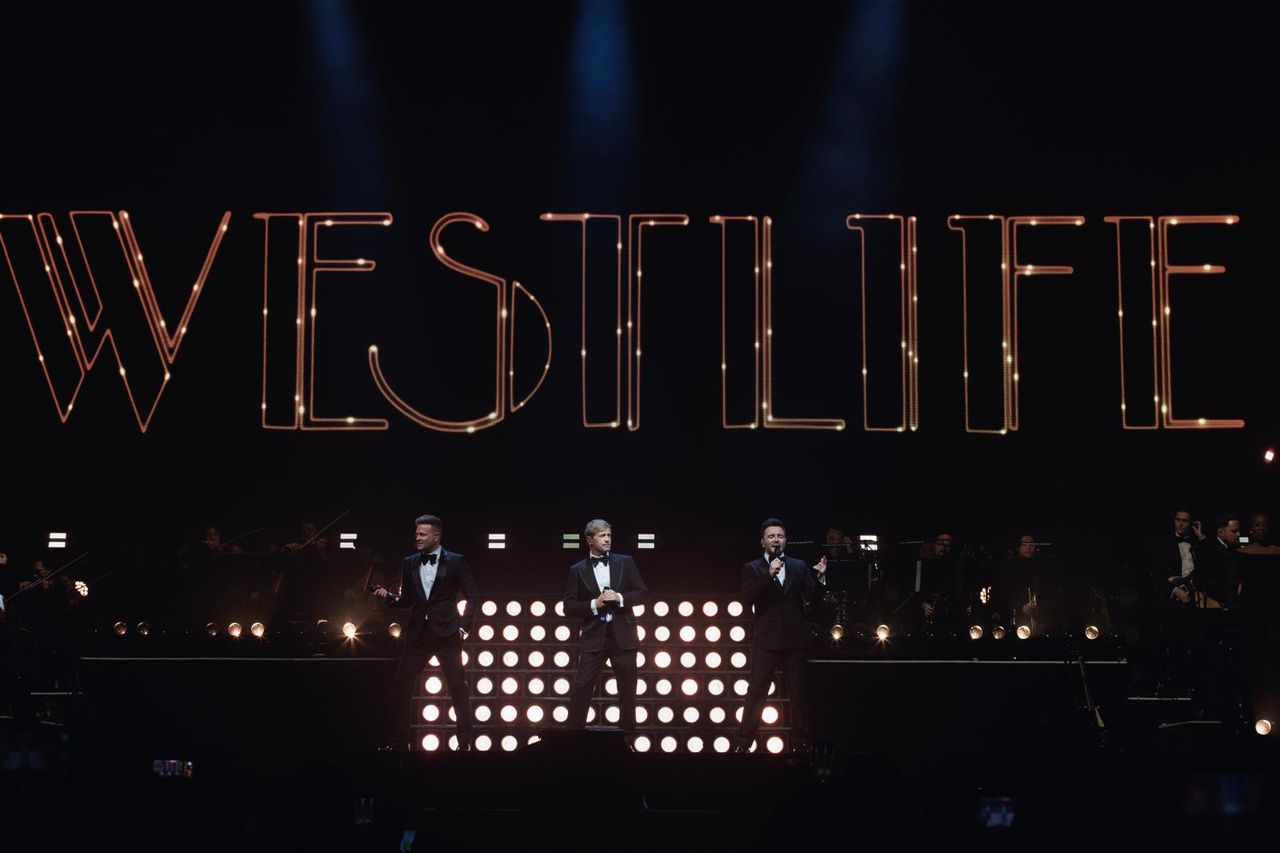 Westlife西城男孩港都嗨唱!自爆錯過班機「先飛台北搭高鐵南下」