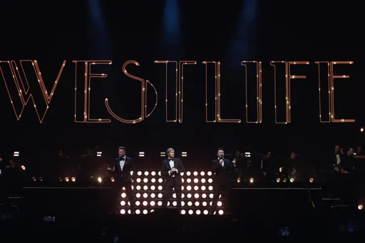 Westlife西城男孩港都嗨唱！自爆錯過班機「先飛台北搭高鐵南下」