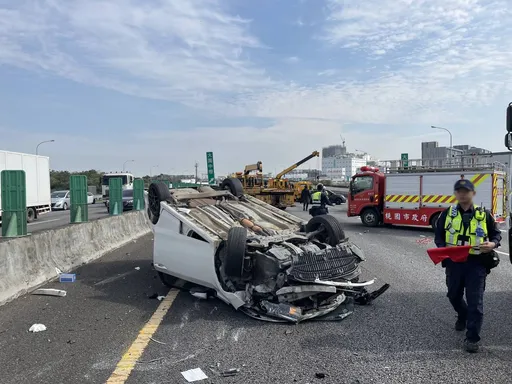 國一北上中壢路段5車事故　6人擦挫傷送醫