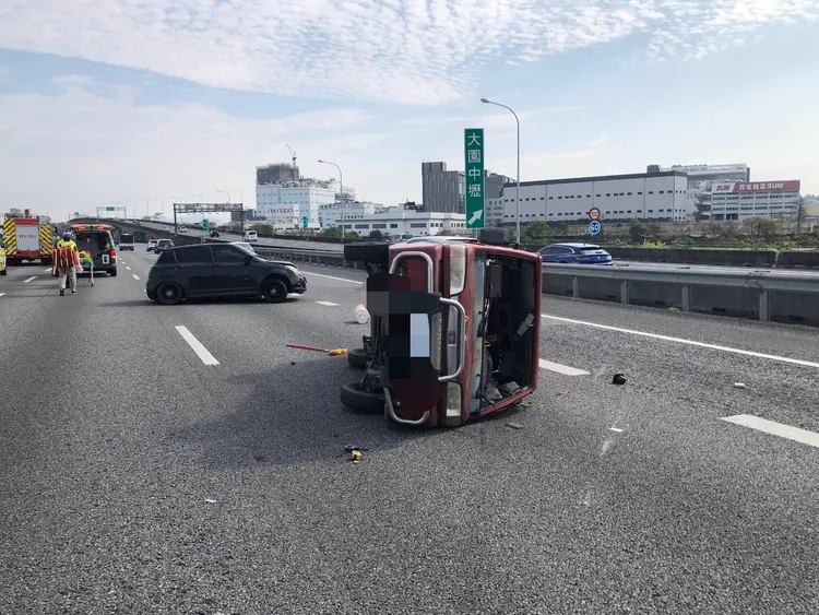 事故現場。桃園市消防局提供