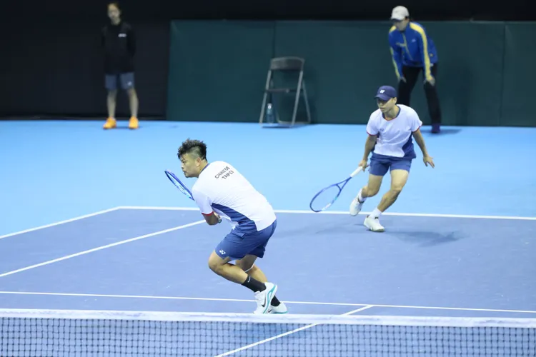 中華隊第三點雙打謝政鵬和黃琮豪也拿下關鍵勝利。網協提供