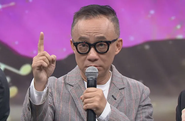 許常德講評犀利卻句句到位。中視提供