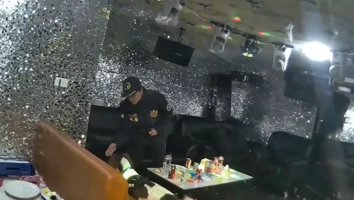 越籍人士租下鐵皮屋改成KTV，採「會員制」只提供越籍移工消費。民眾提供