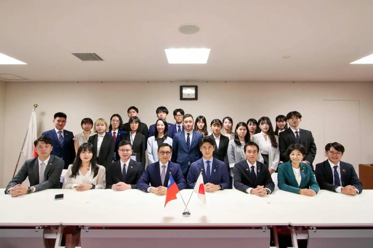 朱立倫指出，過去4年任期內，國民黨KMT Studio與青年團，持續與日本自民黨青年局進行交流。翻攝朱立倫臉書