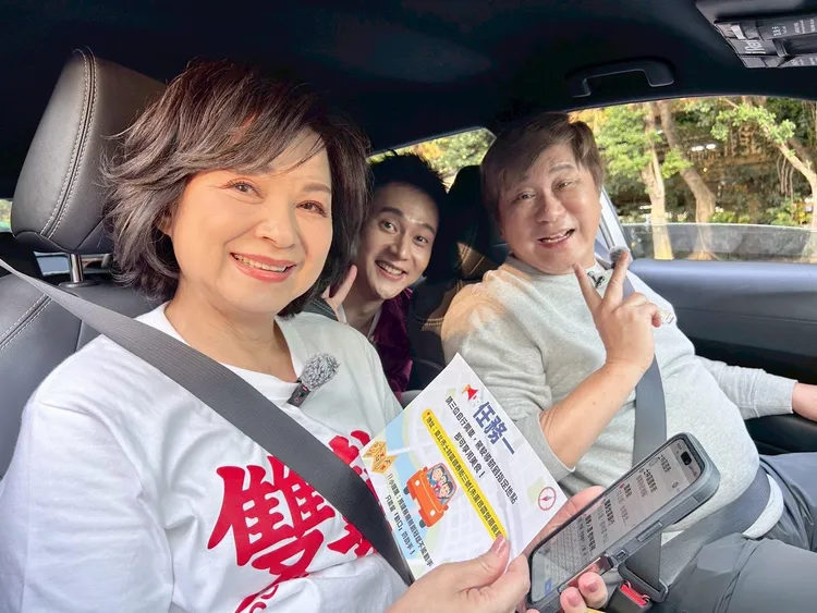 楊貴媚分享演藝之路甘苦談。下面一位提供