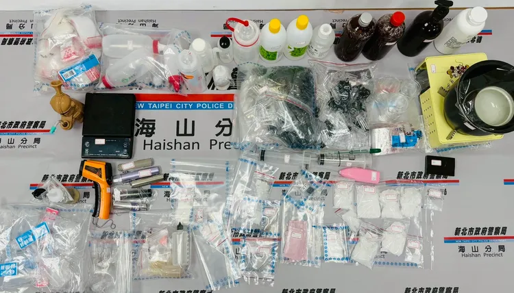 板橋民宅成毒品分裝場。翻攝畫面
