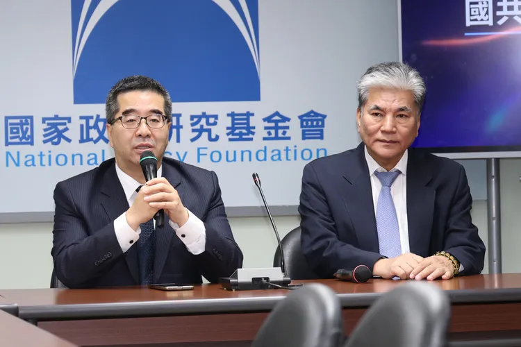 國共兩黨智庫論壇成果記者會 國民黨副主席蕭旭岑(左)、國家政策研究基金會副董事長李鴻源。莊宗達攝