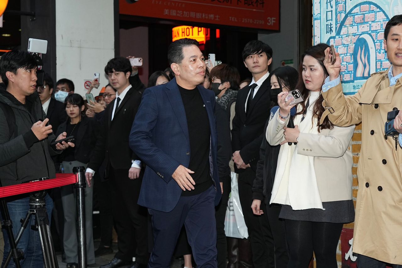 黃仁勳兆元宴研華到場!總座看好邊緣AI爆發 機器人應用落地「相當快」