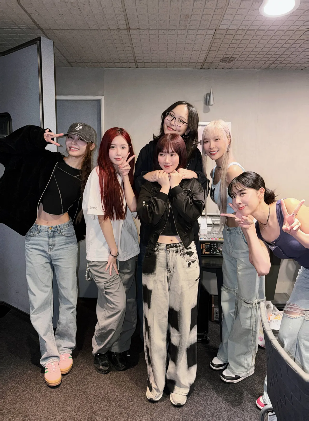 舒涵與LUVSSI工作照。隻魚娛樂提供