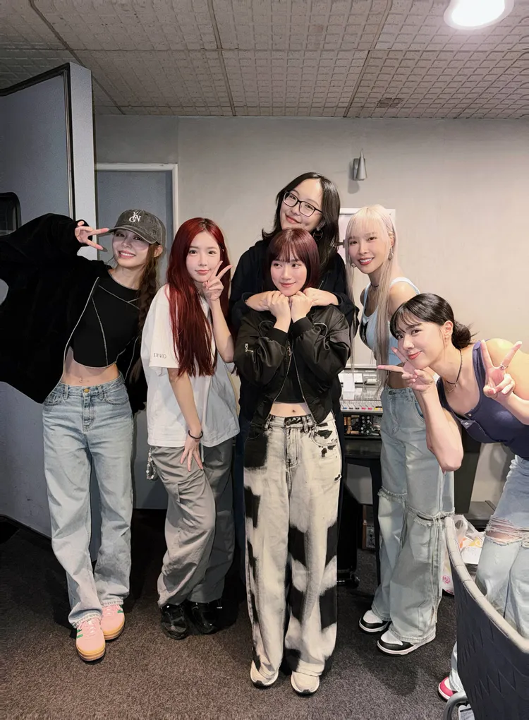 舒涵與LUVSSI工作照。隻魚娛樂提供