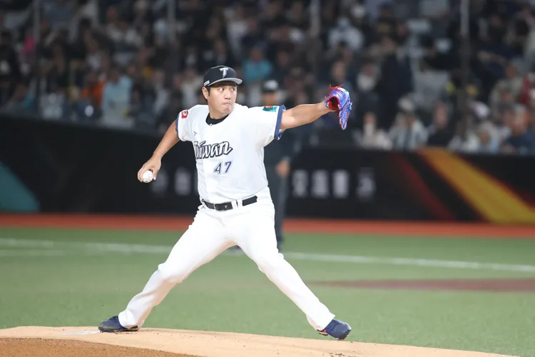 中華隊今派鄭浩均先發。  彭欣偉攝