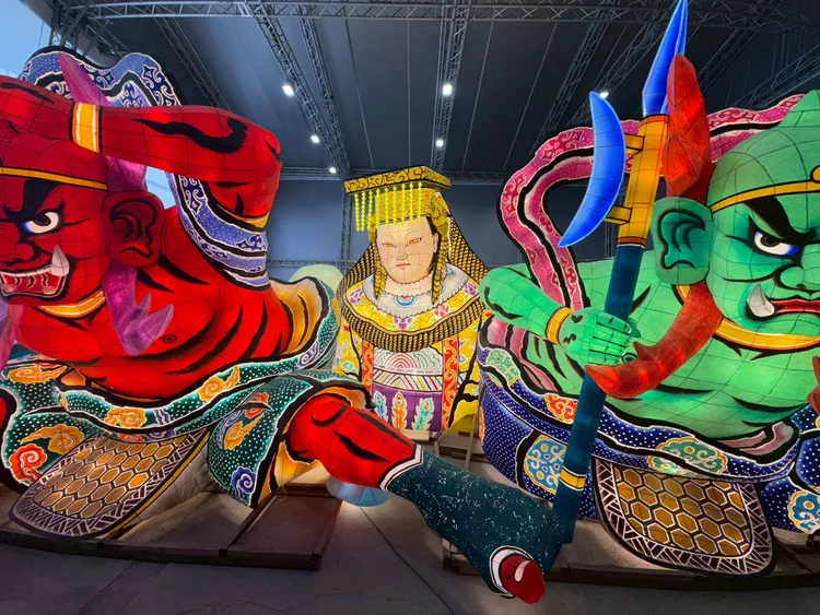 日本青森睡魔師駐點嘉義，結合媽祖意向，打造台灣限定睡魔燈籠。嘉縣府提供