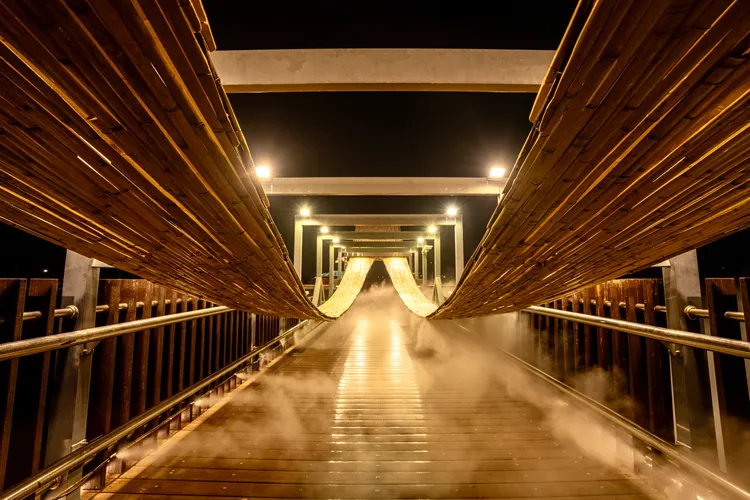 月津港燈節邁入第16年，有「台灣最美水岸藝術燈節」之稱。南市府提供