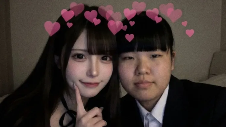 日本網美rori0714的整形前後同框照引發熱議。翻攝自X