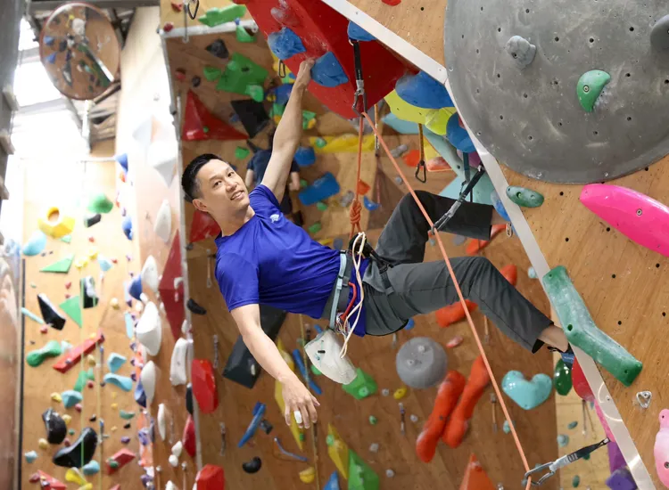 芬蘭商通力電梯（KONE）台灣董事總經理劉繼然，第一次攀岩就喜歡上了這個充滿挑戰及趣味的運動。莊宗達攝