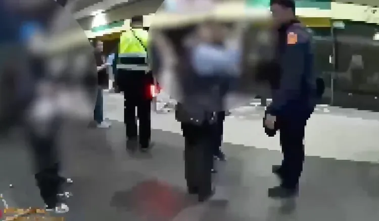 警方到場時，周女已經逃逸。翻攝畫面