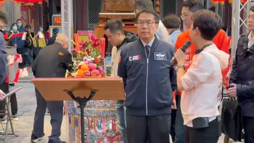 主委嘔吐噴濺總統「市長冷漠？」　黃偉哲：上前關心阻礙空氣流通