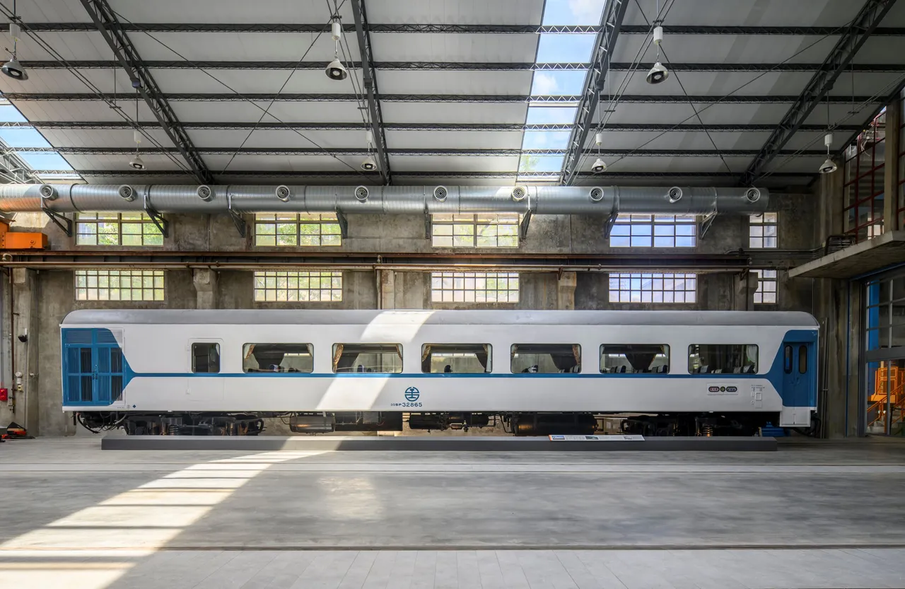 春節限時解鎖SP32865號莒光號。文化部提供