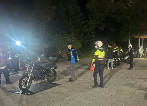 持續強化交通執法　楊梅警全面取締噪音車、無照駕駛