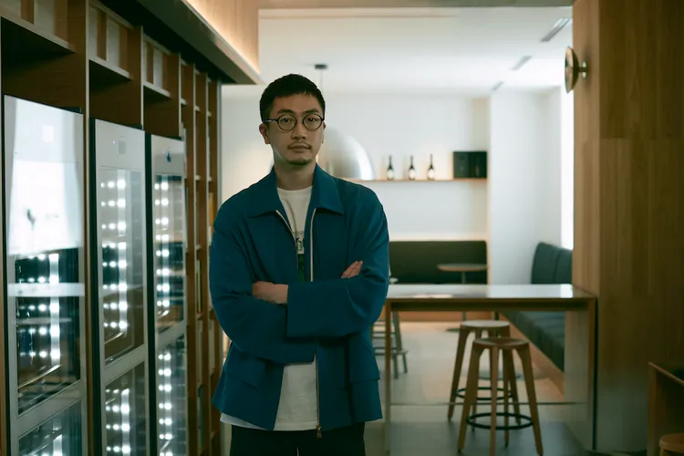 SAKE HUNDRED創辦人生駒龍史將親臨UKAI-TEI KAOHSIUNG，與賓客進行當代清酒的國際深度交流。業者提供