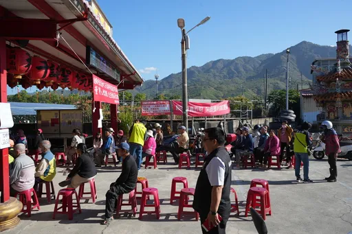 科技老董回鄉豪撒690萬　屏東枋山鄉民「人人有紅包」