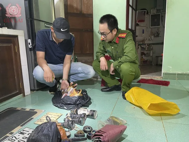 警方查扣犯案工具。越南青年報