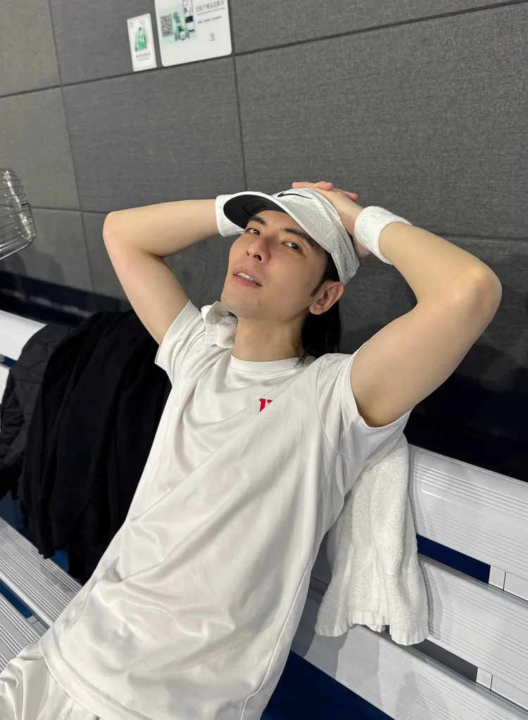 蕭敬騰追星張信哲成功後，馬上跑去運動揮灑汗水。翻攝蕭敬騰臉書