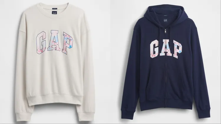 Gap灰色櫻花系列Logo圓領大學T（左）1999元、海軍藍櫻花系列Logo連帽外套（右）2999元。品牌提供